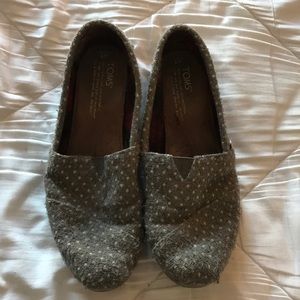 Toms Slip Ons - Gray w/ Polka Dots